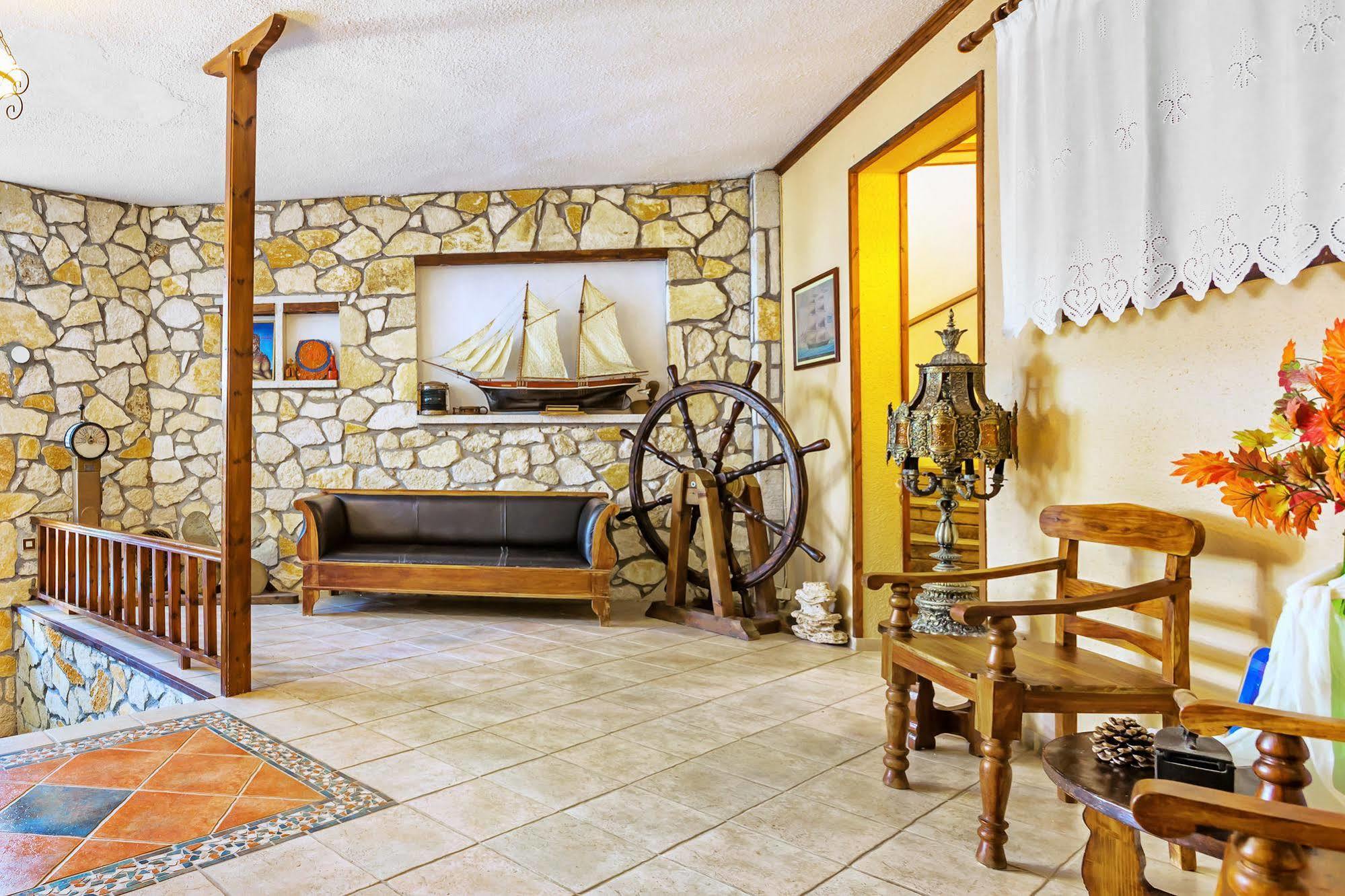 Xenios Loutra Village Karnagio Exterior foto